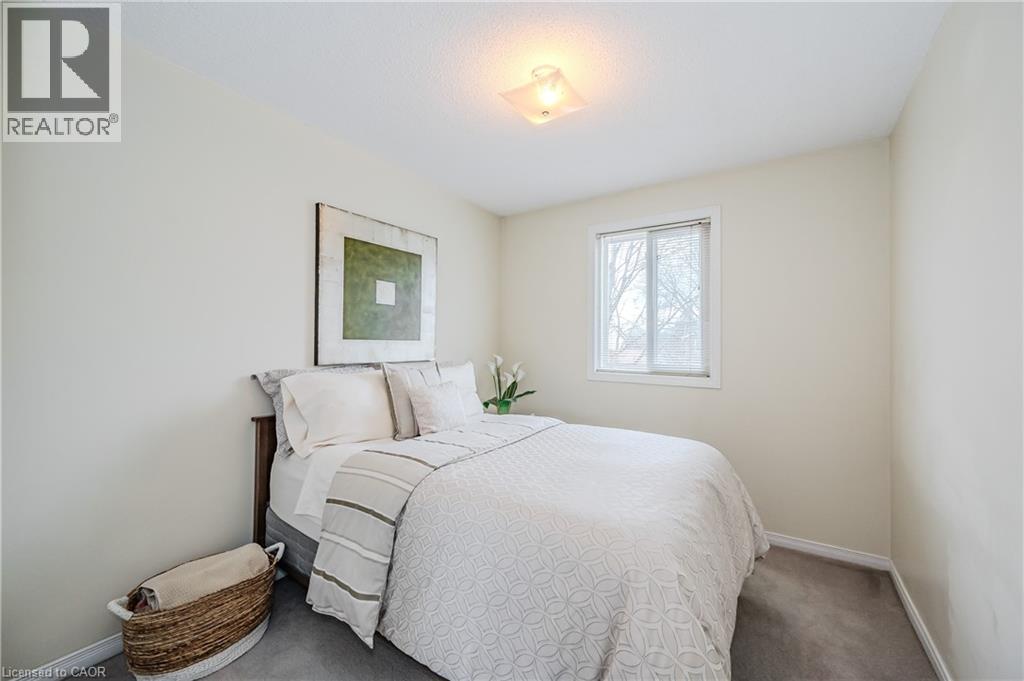 Photo 12 of 26 Brazolot Drive, Guelph ON
