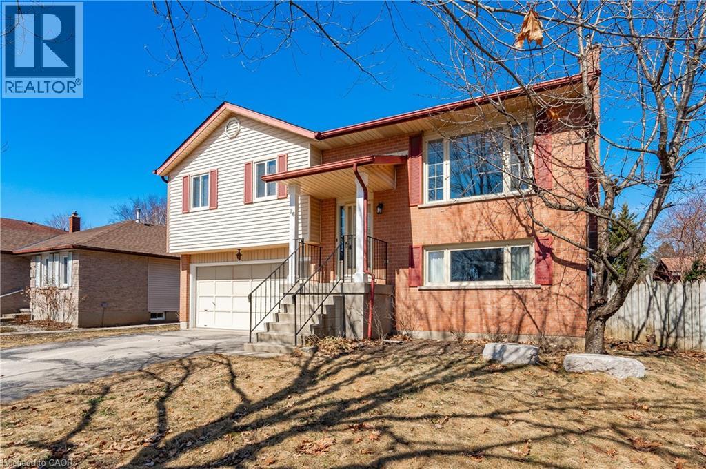 Photo 18 of 26 Brazolot Drive, Guelph ON