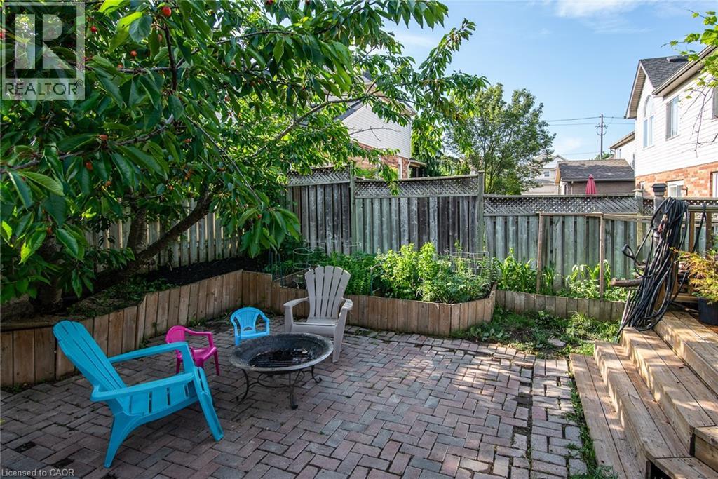 Photo 31 of 11 Apple Ridge Drive, Kitchener ON