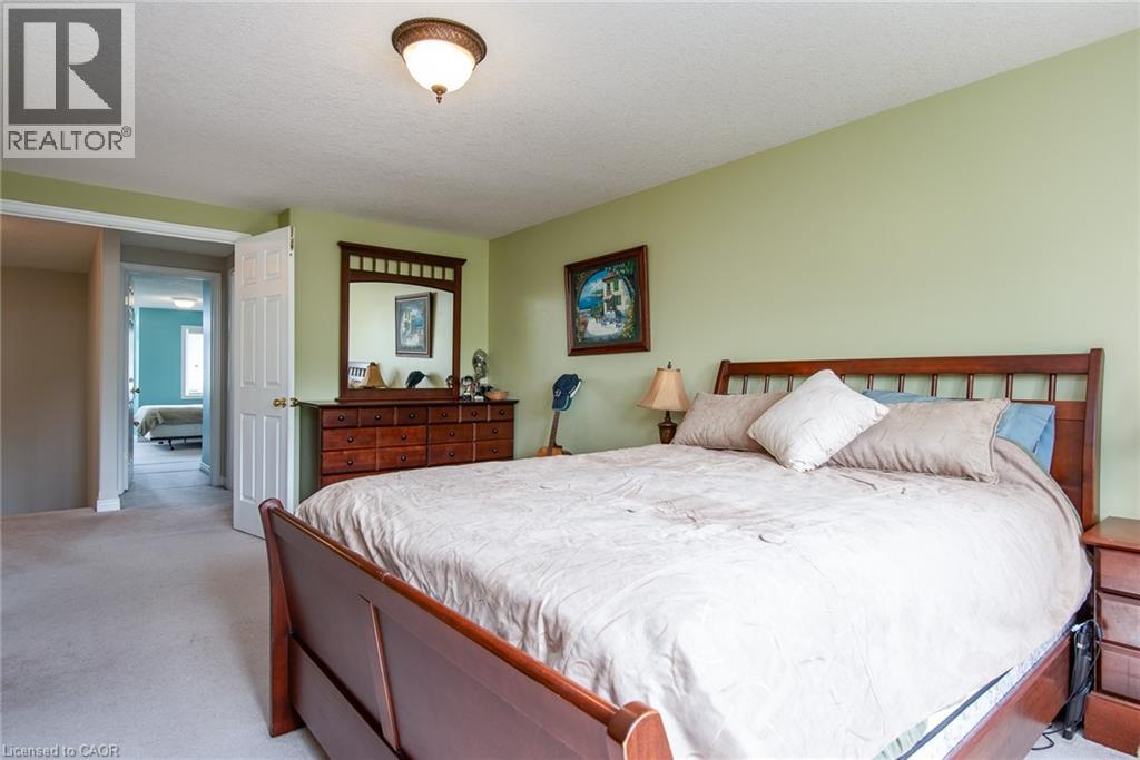 Photo 21 of 11 Apple Ridge Drive, Kitchener ON