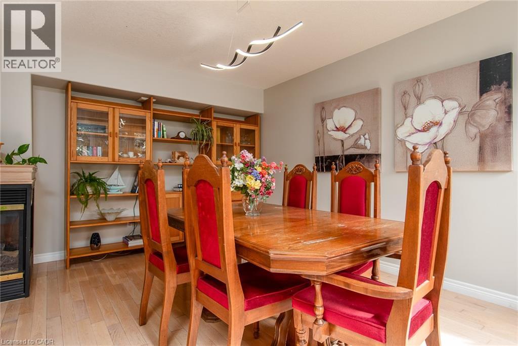 Photo 5 of 11 Apple Ridge Drive, Kitchener ON