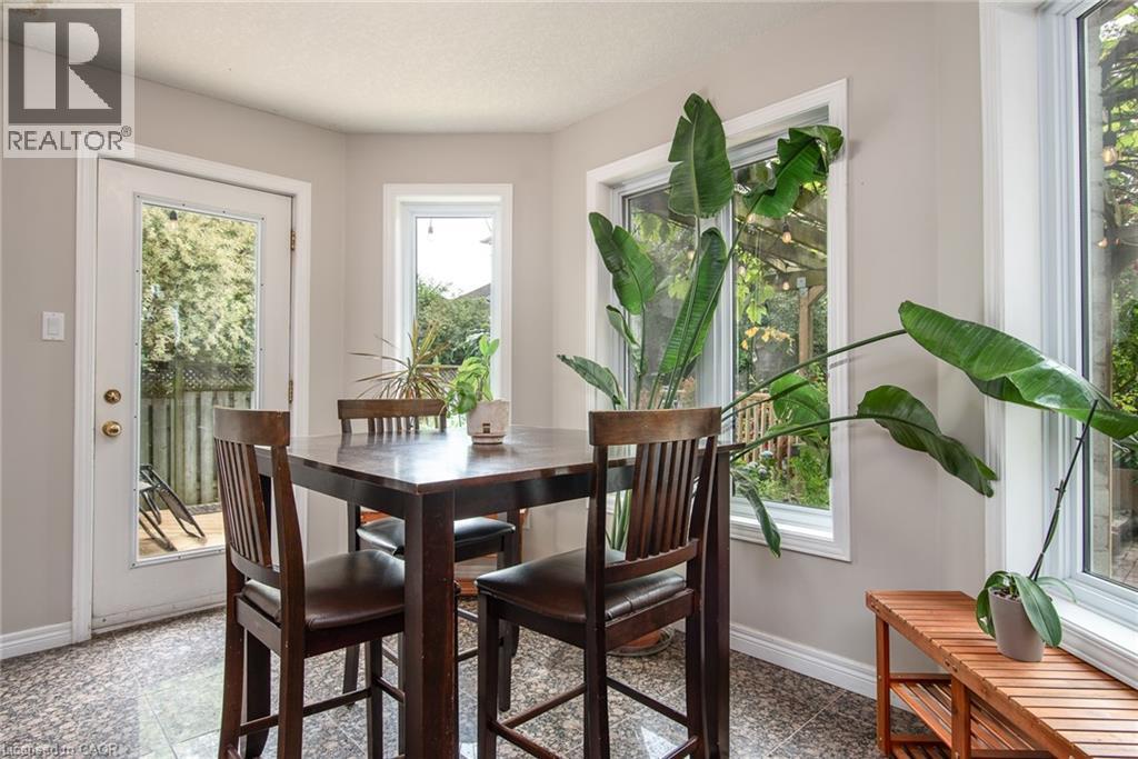 Photo 13 of 11 Apple Ridge Drive, Kitchener ON