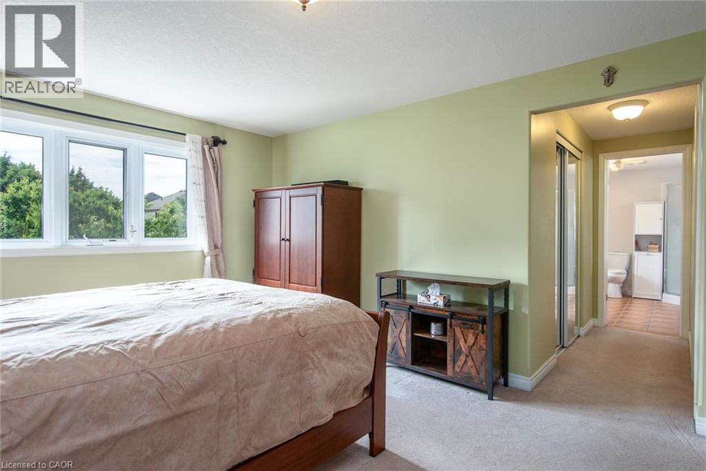 Photo 48 of 11 Apple Ridge Drive, Kitchener ON