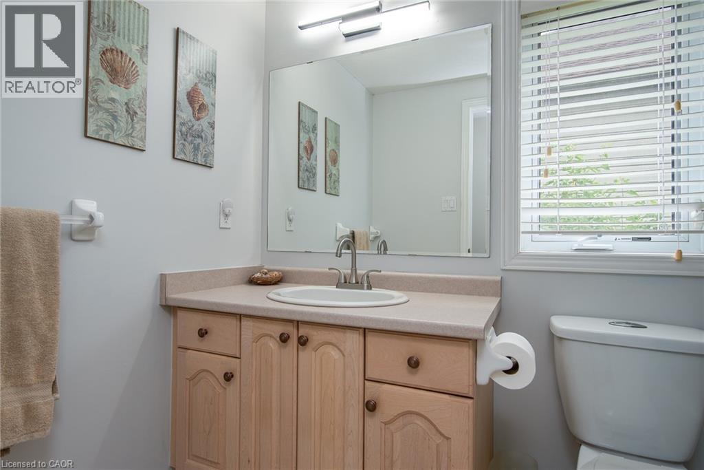 Photo 36 of 11 Apple Ridge Drive, Kitchener ON