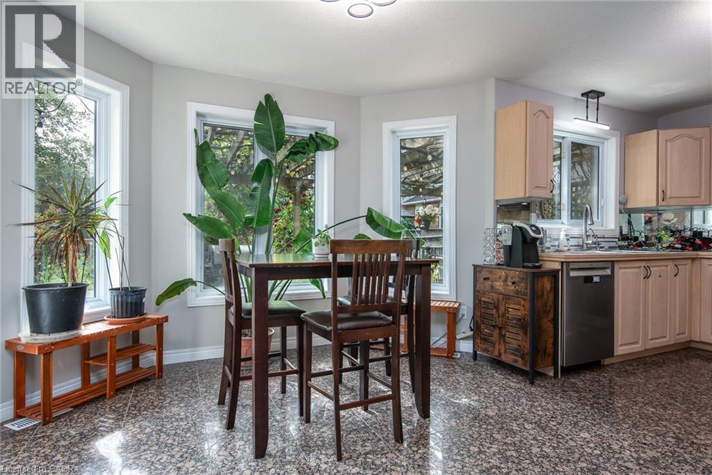 Photo 40 of 11 Apple Ridge Drive, Kitchener ON