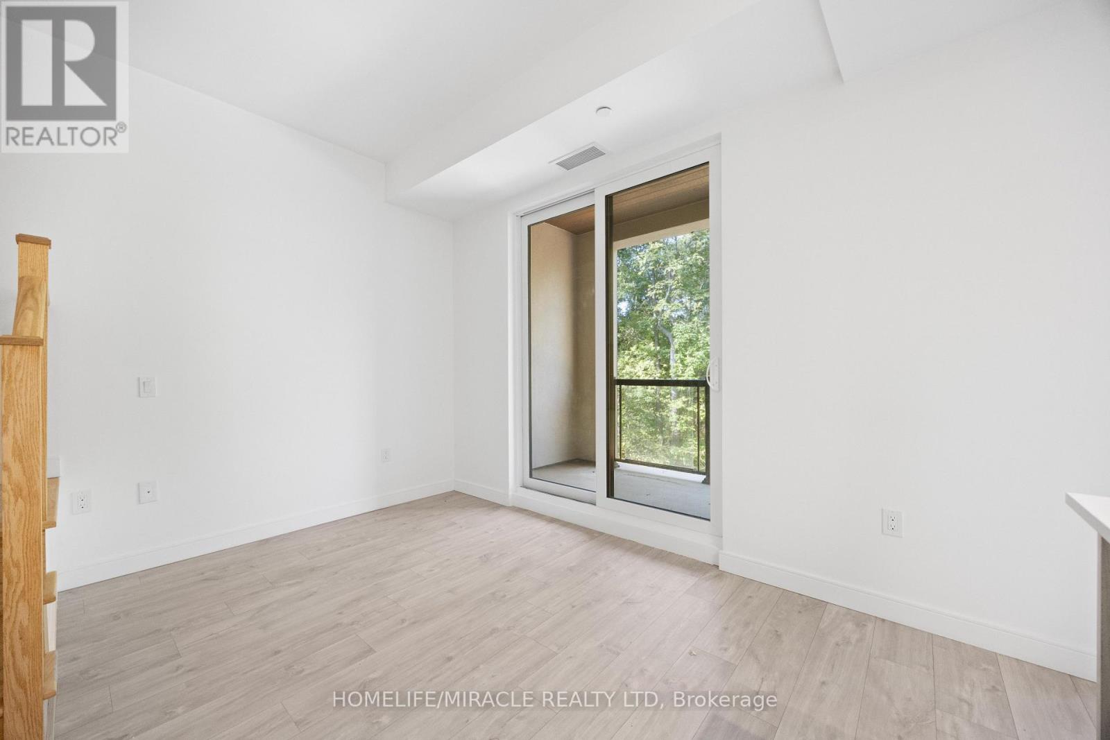 Photo 1 of 9 174 Clonmore Drive, Toronto ON