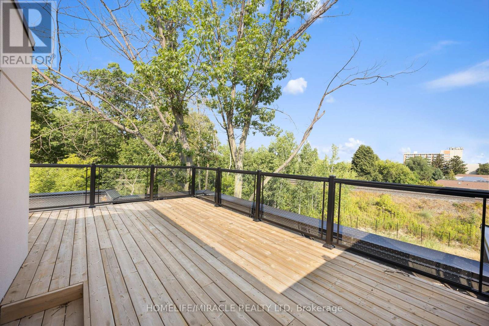 Photo 36 of 9 174 Clonmore Drive, Toronto ON