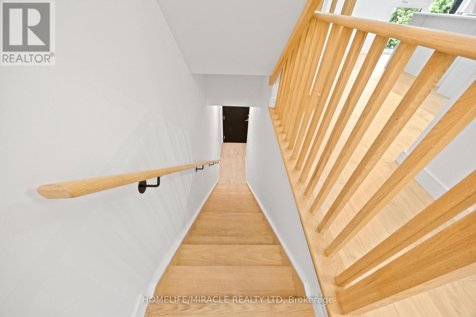 Photo 34 of 9 174 Clonmore Drive, Toronto ON