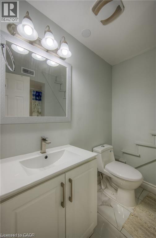 Photo 10 of 16 Beasley Crescent, Cambridge ON