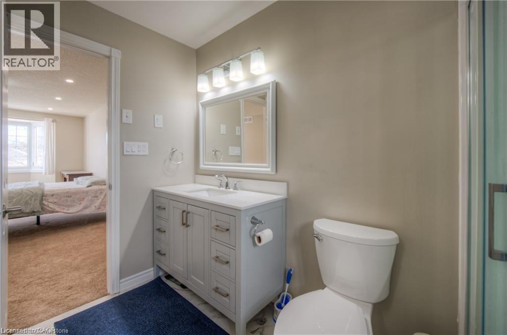 Photo 35 of 16 Beasley Crescent, Cambridge ON
