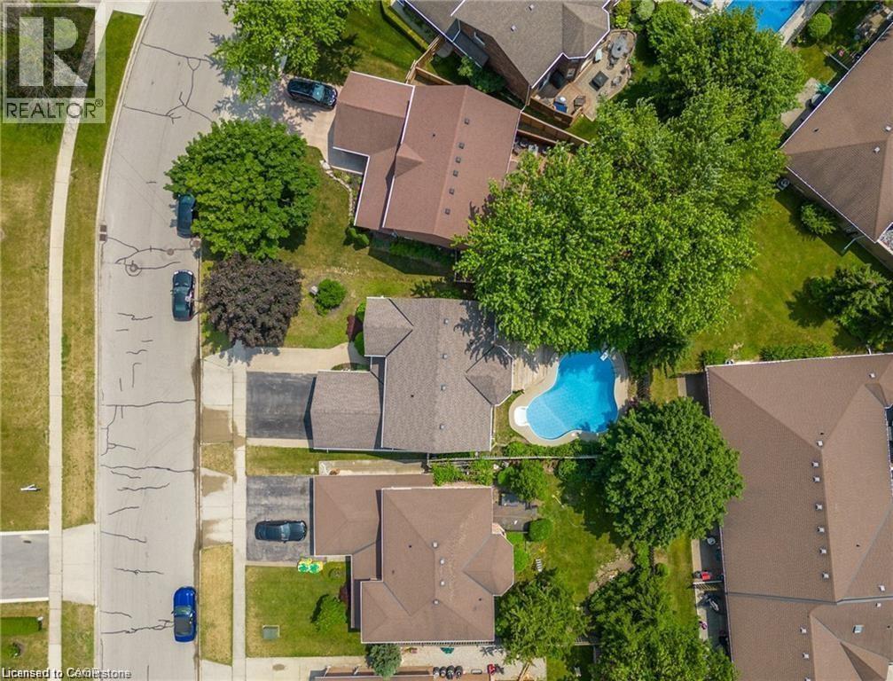 Photo 29 of 16 Beasley Crescent, Cambridge ON