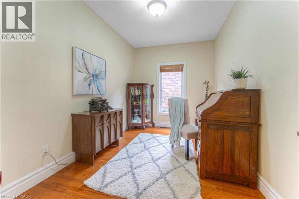Photo 26 of 22 Orchard Way, New Hamburg ON