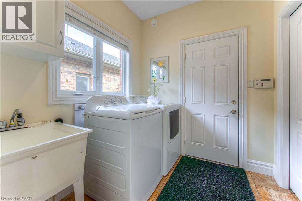 Photo 21 of 22 Orchard Way, New Hamburg ON