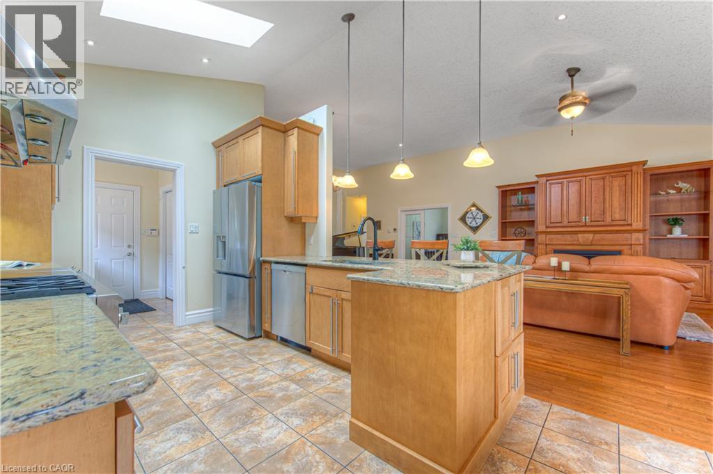 Photo 18 of 22 Orchard Way, New Hamburg ON