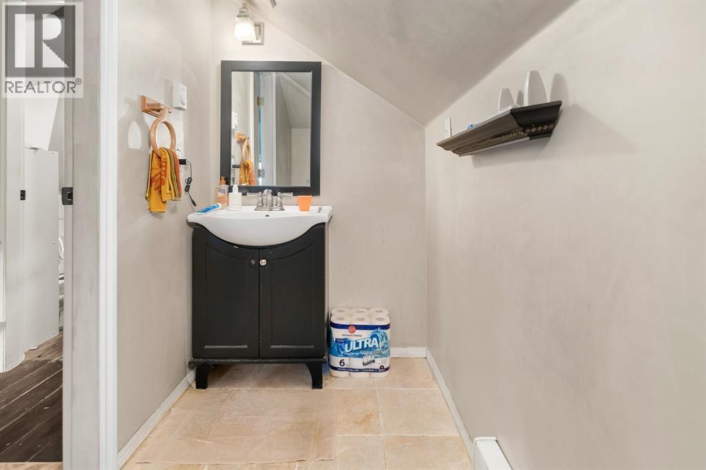 Photo 10 of 6895 Curtis Street, Burnaby BC
