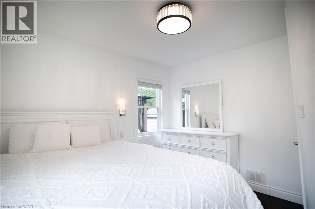 Photo 1 of 638 Franklin Boulevard, Cambridge ON