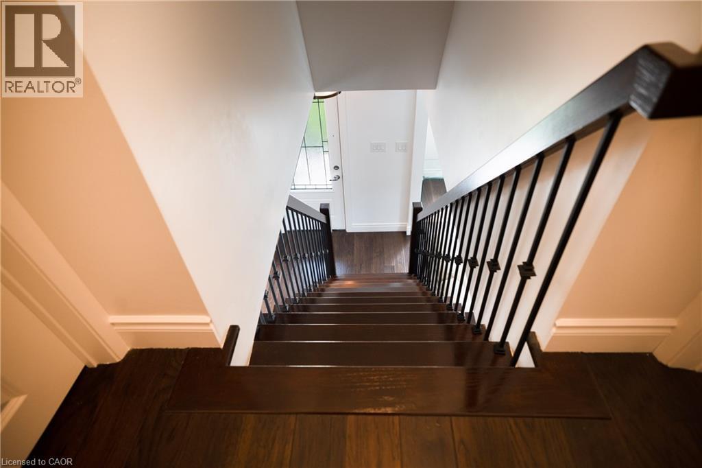 Photo 24 of 638 Franklin Boulevard, Cambridge ON