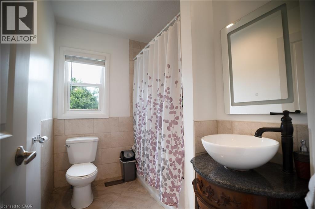 Photo 25 of 638 Franklin Boulevard, Cambridge ON