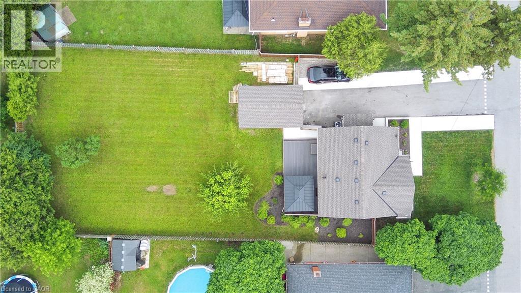 Photo 33 of 638 Franklin Boulevard, Cambridge ON