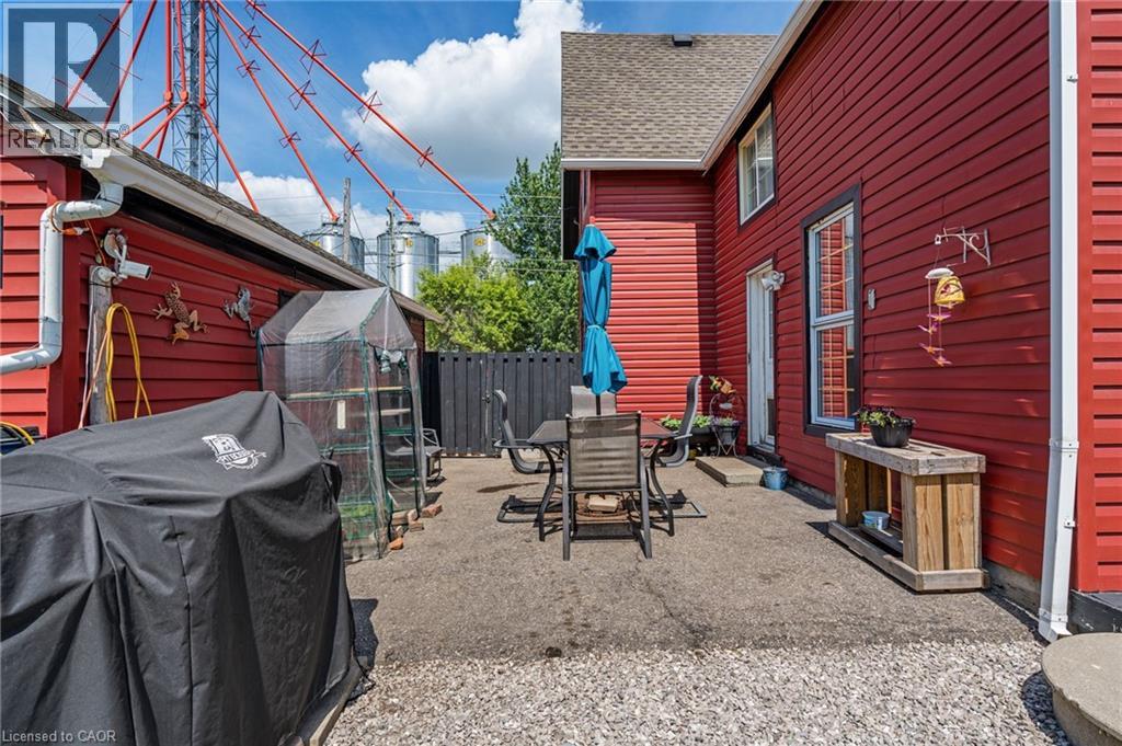 Photo 17 of 23 Railway St, Hagersville ON