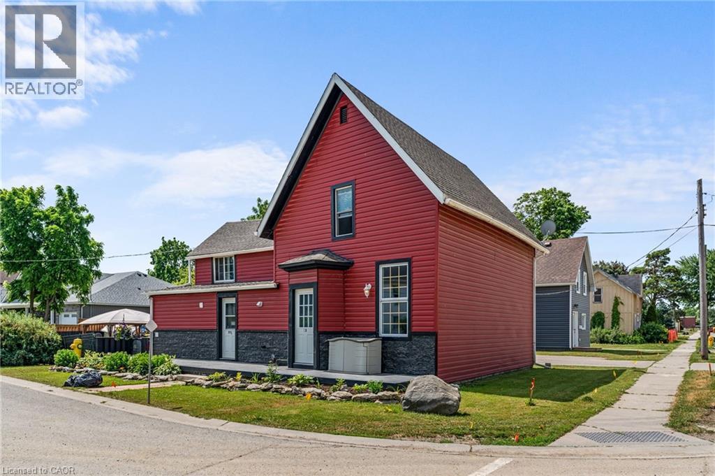 Photo 13 of 23 Railway St, Hagersville ON