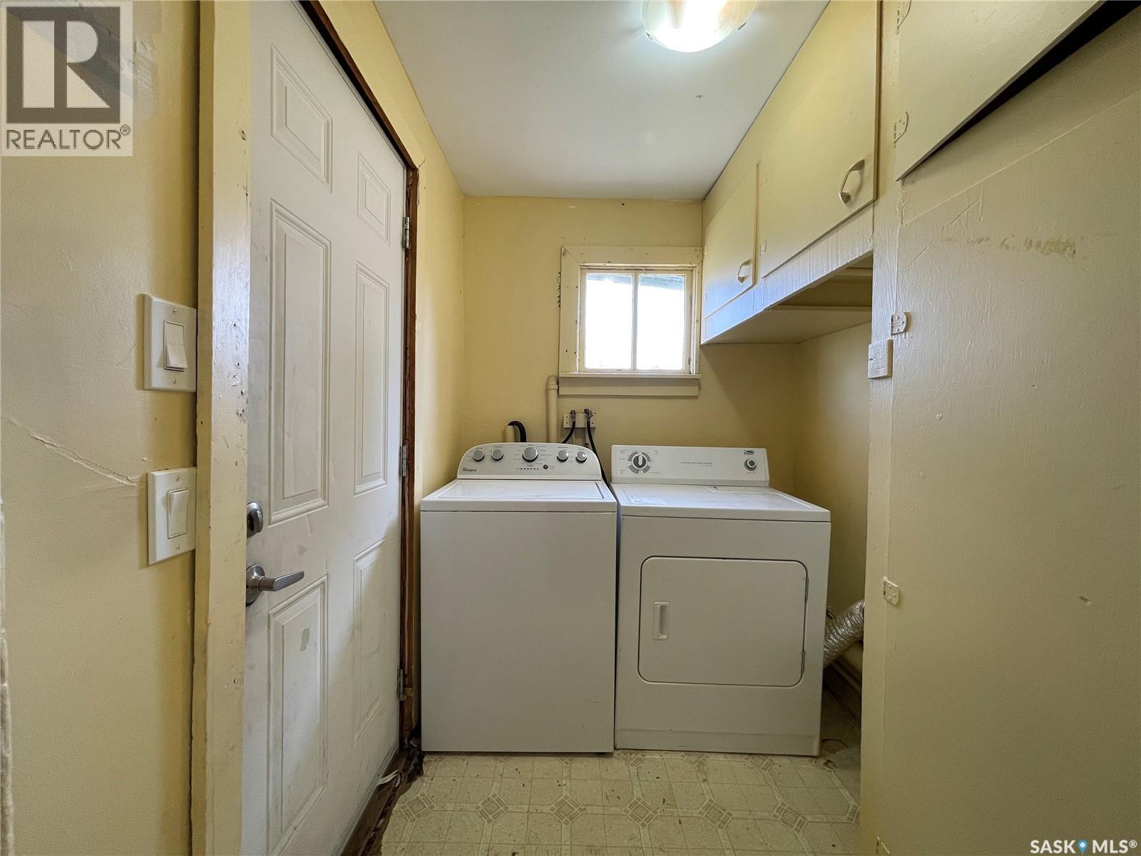 Photo 5 of 1432 105th Street, North Battleford SK