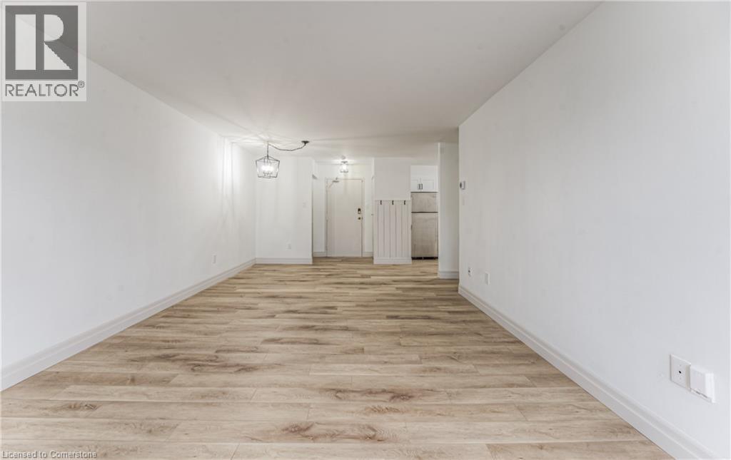 Photo 11 of 15 Hofstetter Avenue Unit 321, Kitchener ON
