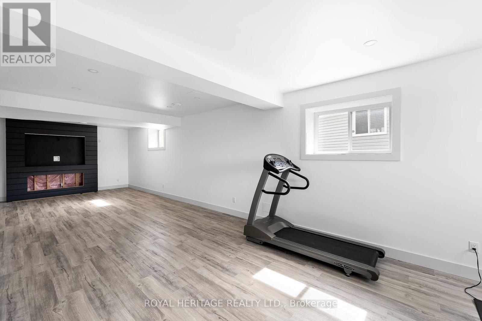 Photo 5 of 39 Caleb Crescent, Quinte West ON