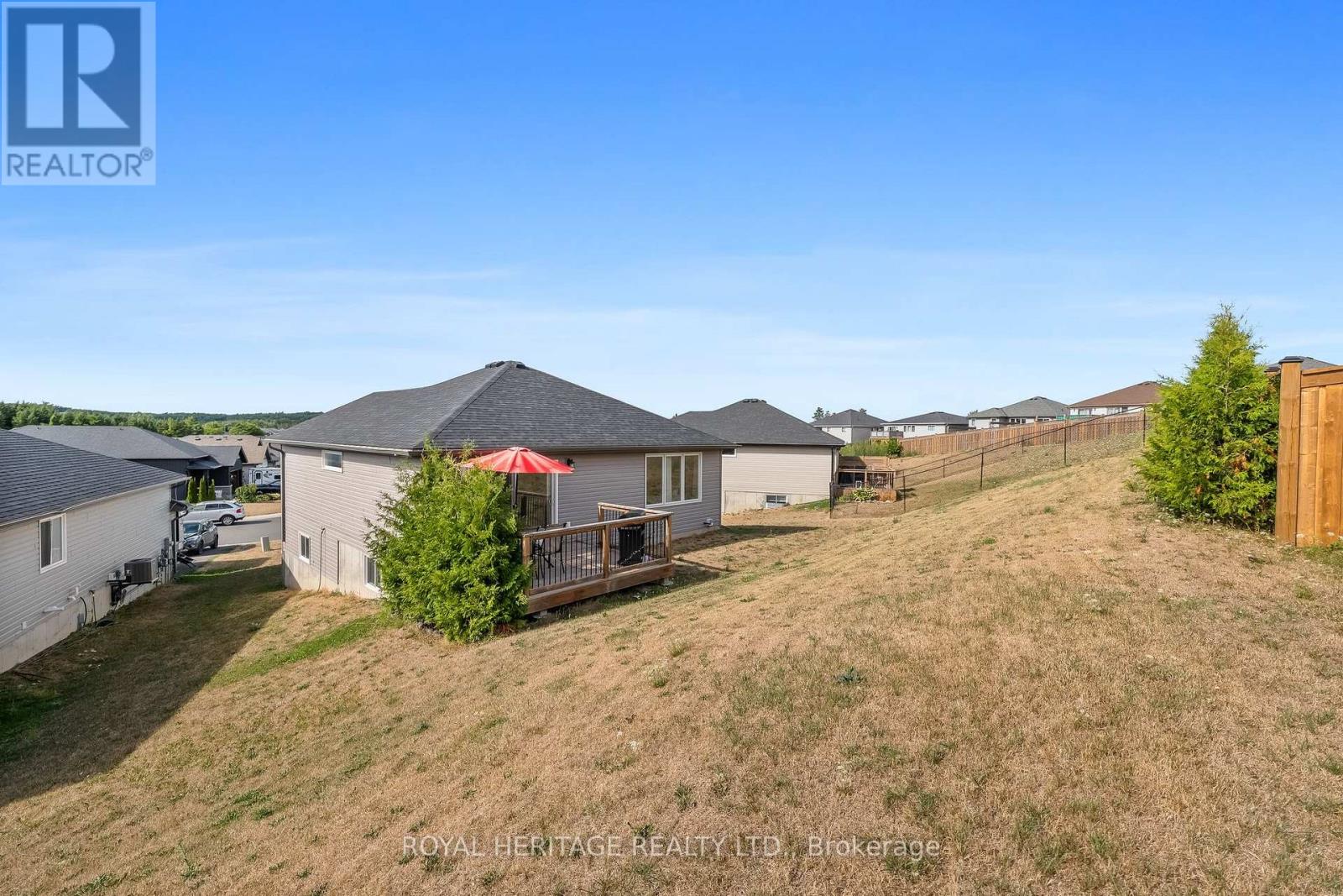 Photo 26 of 39 Caleb Crescent, Quinte West ON