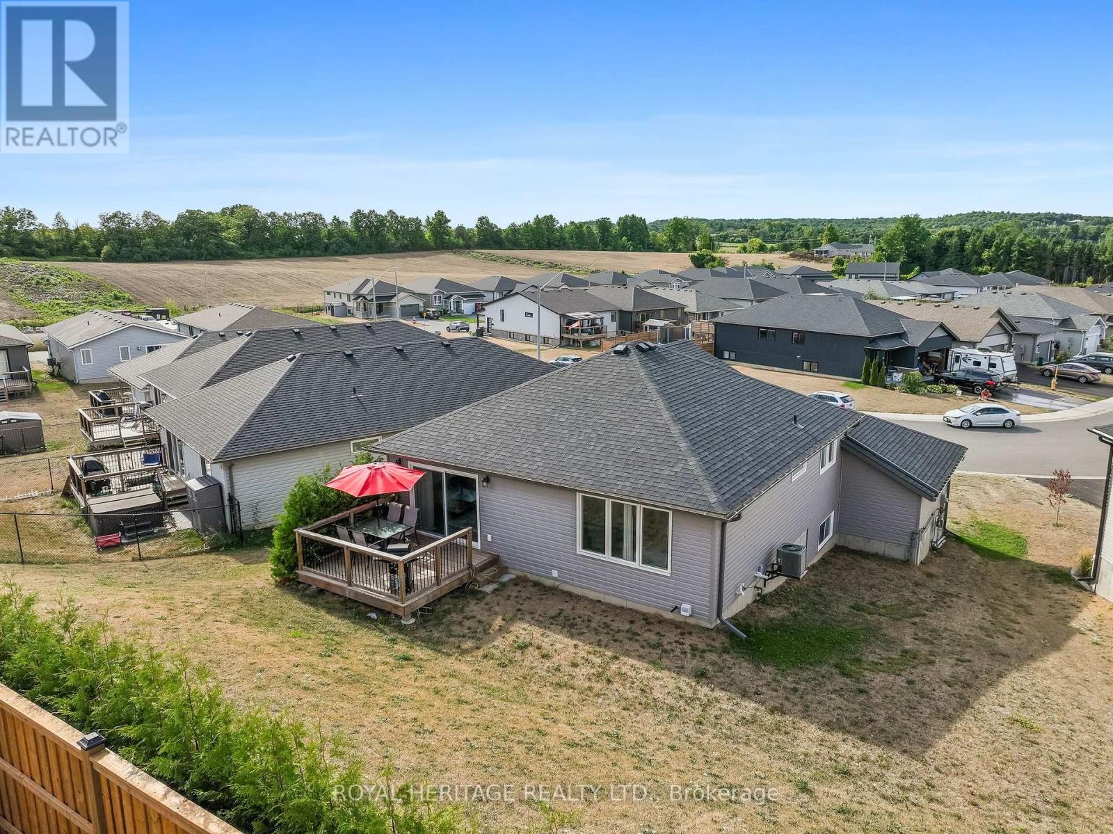 Photo 8 of 39 Caleb Crescent, Quinte West ON