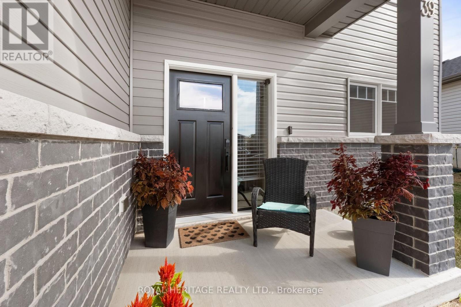 Photo 11 of 39 Caleb Crescent, Quinte West ON