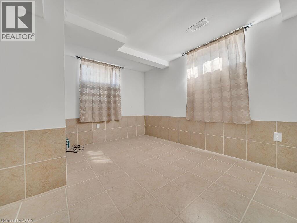 Photo 14 of 184 Cedarvale Crescent, Waterloo ON