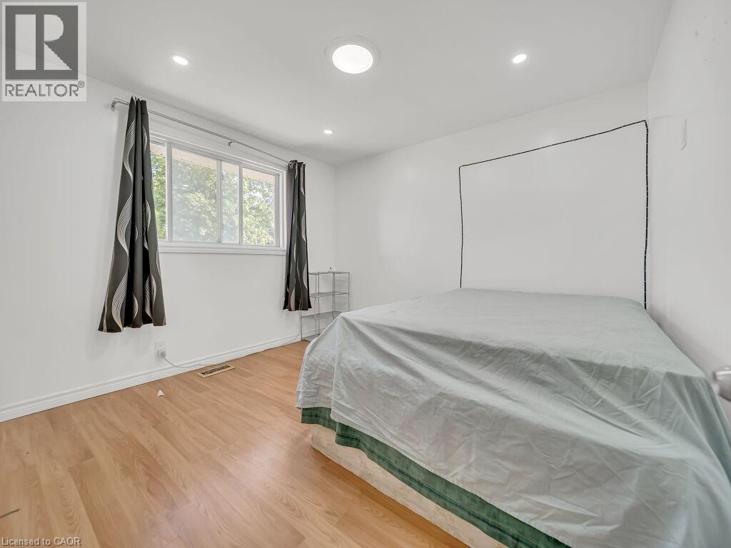 Photo 9 of 184 Cedarvale Crescent, Waterloo ON