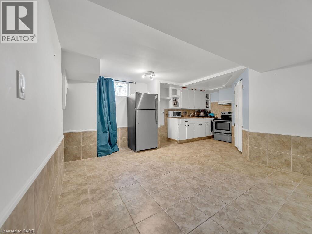 Photo 24 of 184 Cedarvale Crescent, Waterloo ON