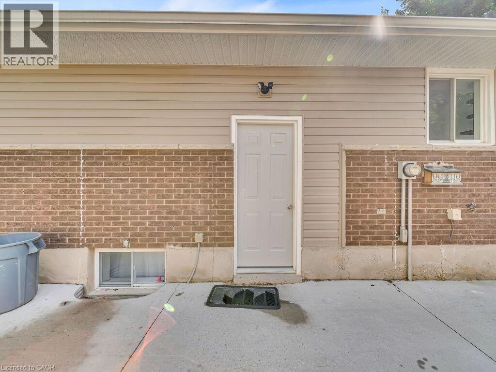 Photo 25 of 184 Cedarvale Crescent, Waterloo ON
