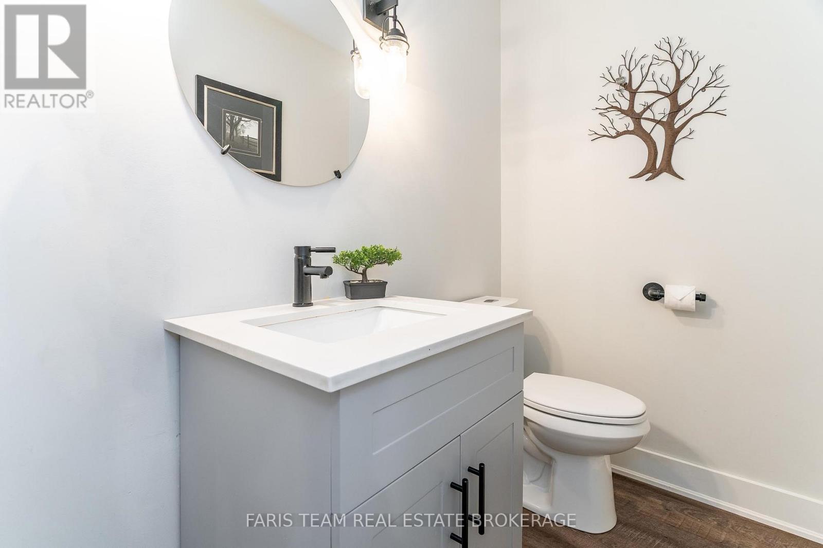 Photo 39 of 3563 Timberline Avenue, Severn ON