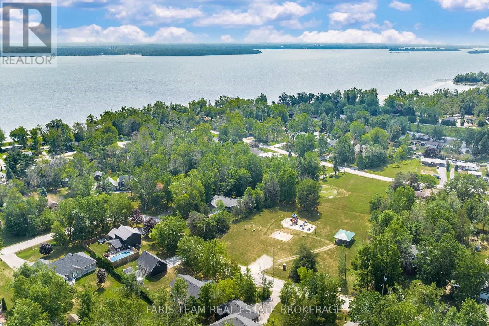 Photo 23 of 3563 Timberline Avenue, Severn ON