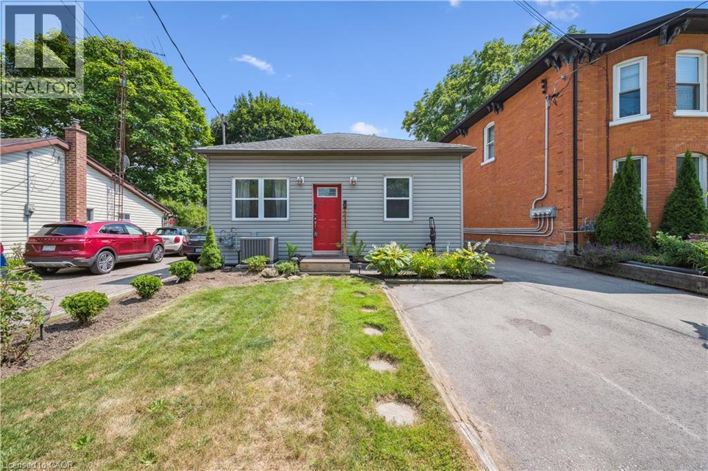 Photo 8 of 241 8 Highway, Dundas ON