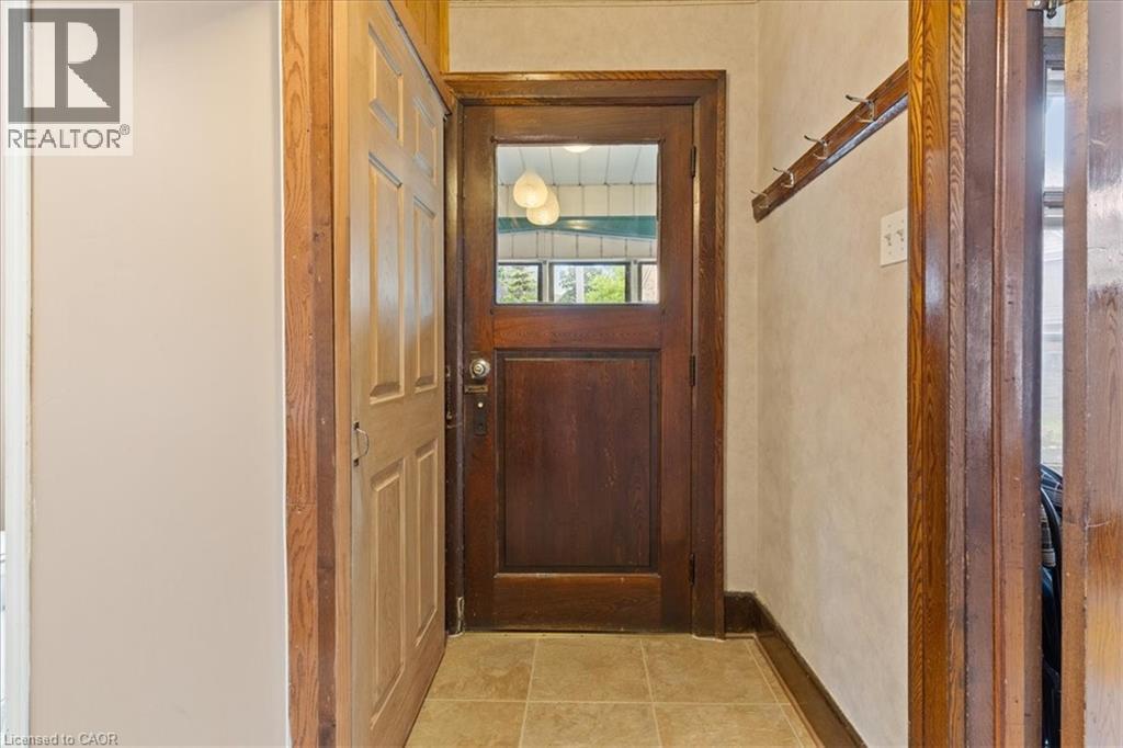 Photo 33 of 64 Lancaster Street E, Kitchener ON