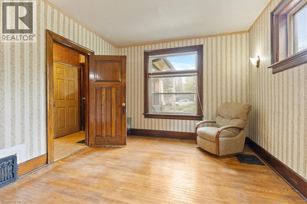 Photo 11 of 64 Lancaster Street E, Kitchener ON