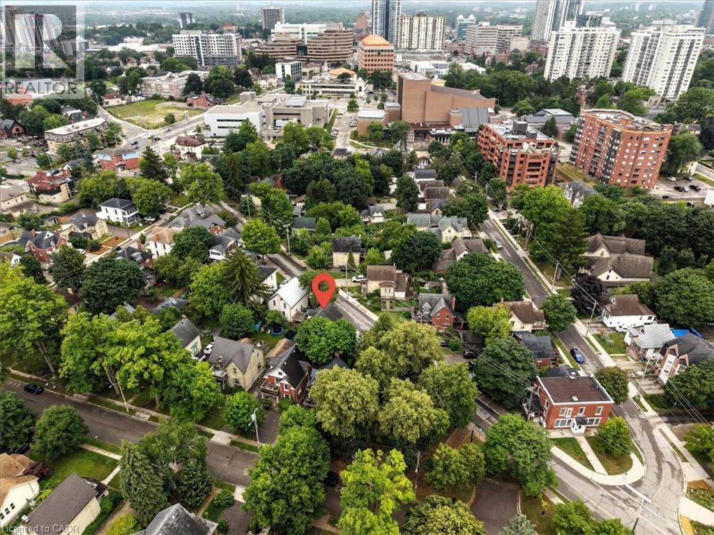 Photo 18 of 64 Lancaster Street E, Kitchener ON