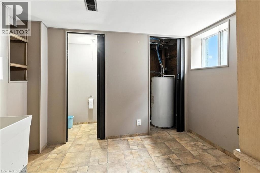 Photo 22 of 64 Lancaster Street E, Kitchener ON