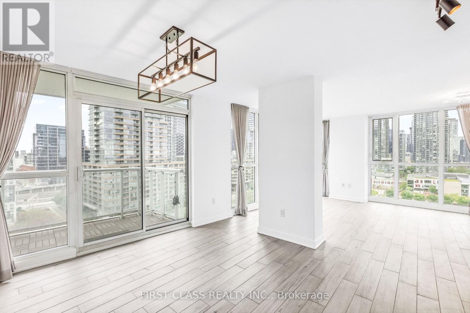 Photo 15 of 1601 75 Queens Wharf Road, Toronto ON