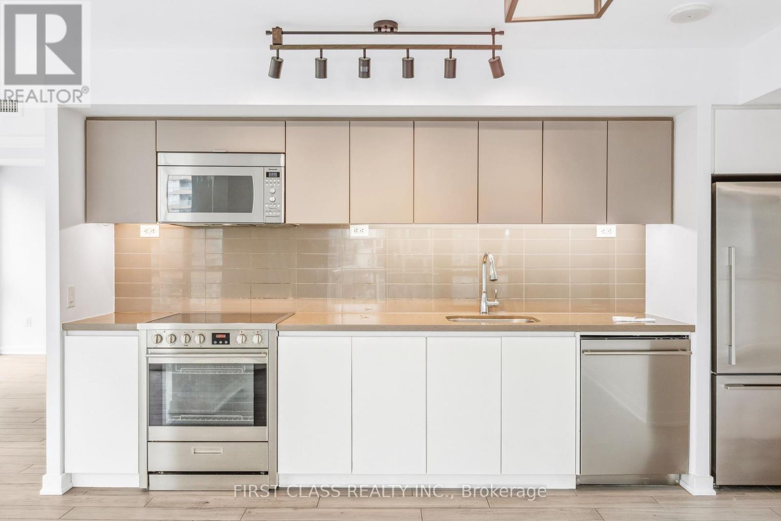 Photo 18 of 1601 75 Queens Wharf Road, Toronto ON