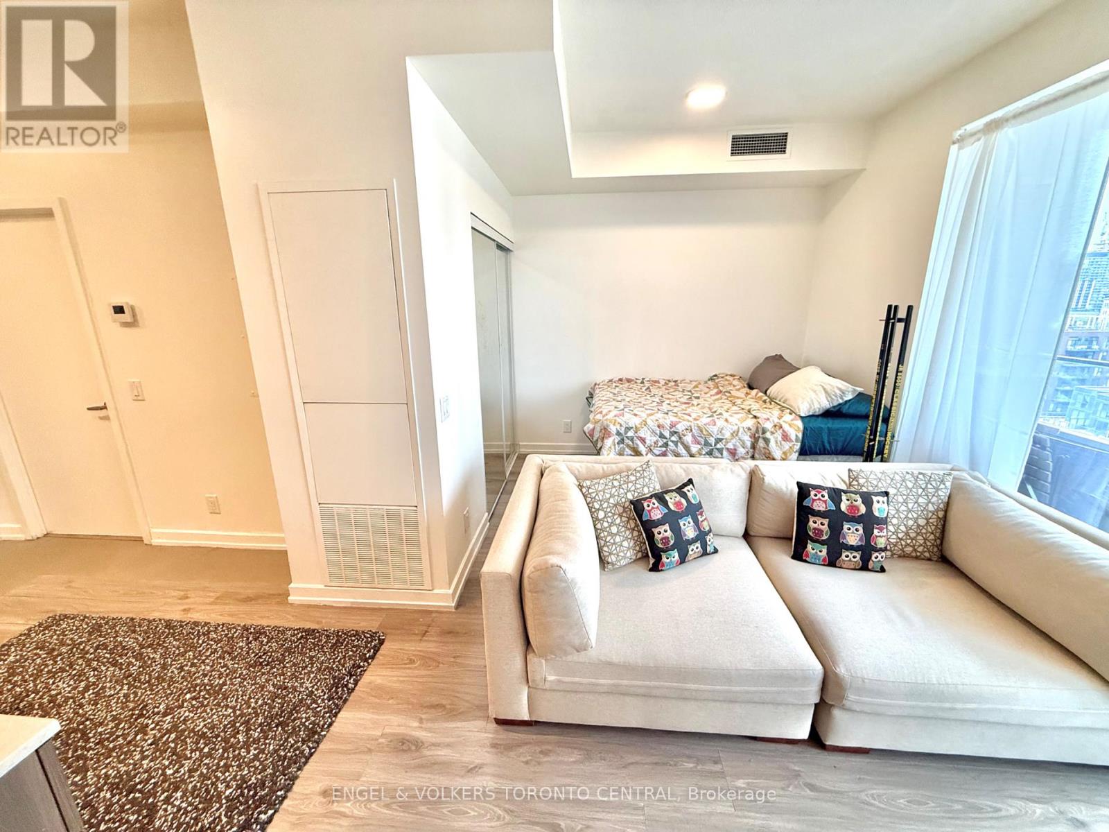 Photo 23 of 1011 20 Tubman Avenue, Toronto ON