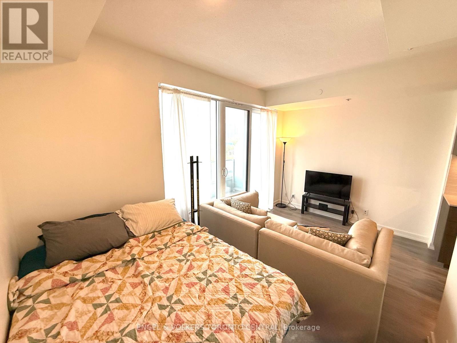 Photo 20 of 1011 20 Tubman Avenue, Toronto ON