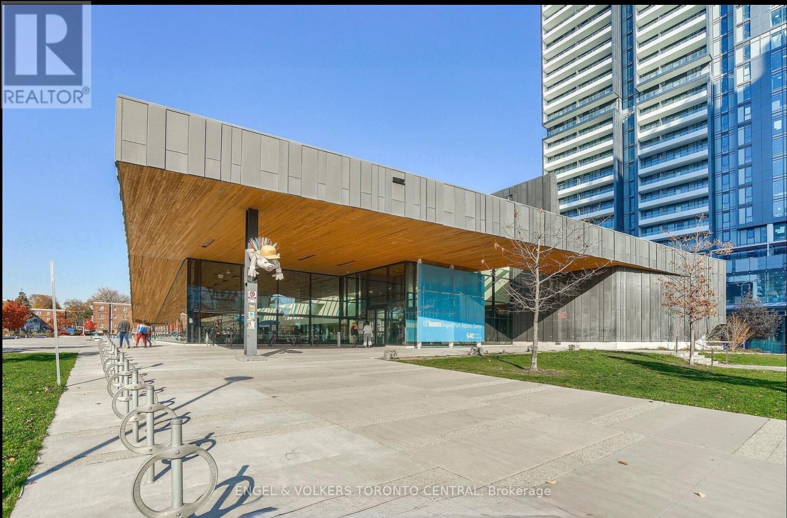 Photo 3 of 1011 20 Tubman Avenue, Toronto ON