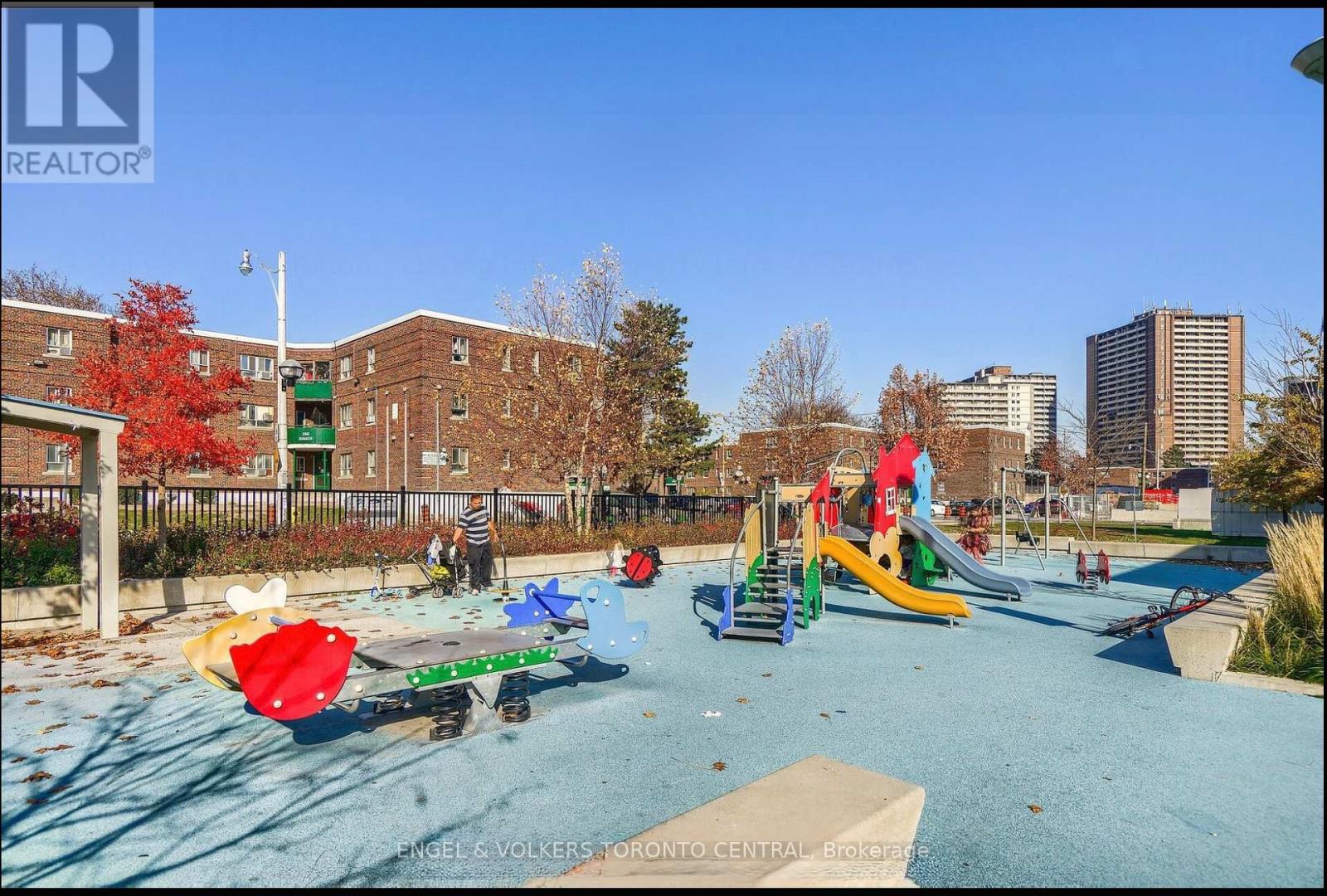 #1011 20 TUBMAN AVENUE - 24
