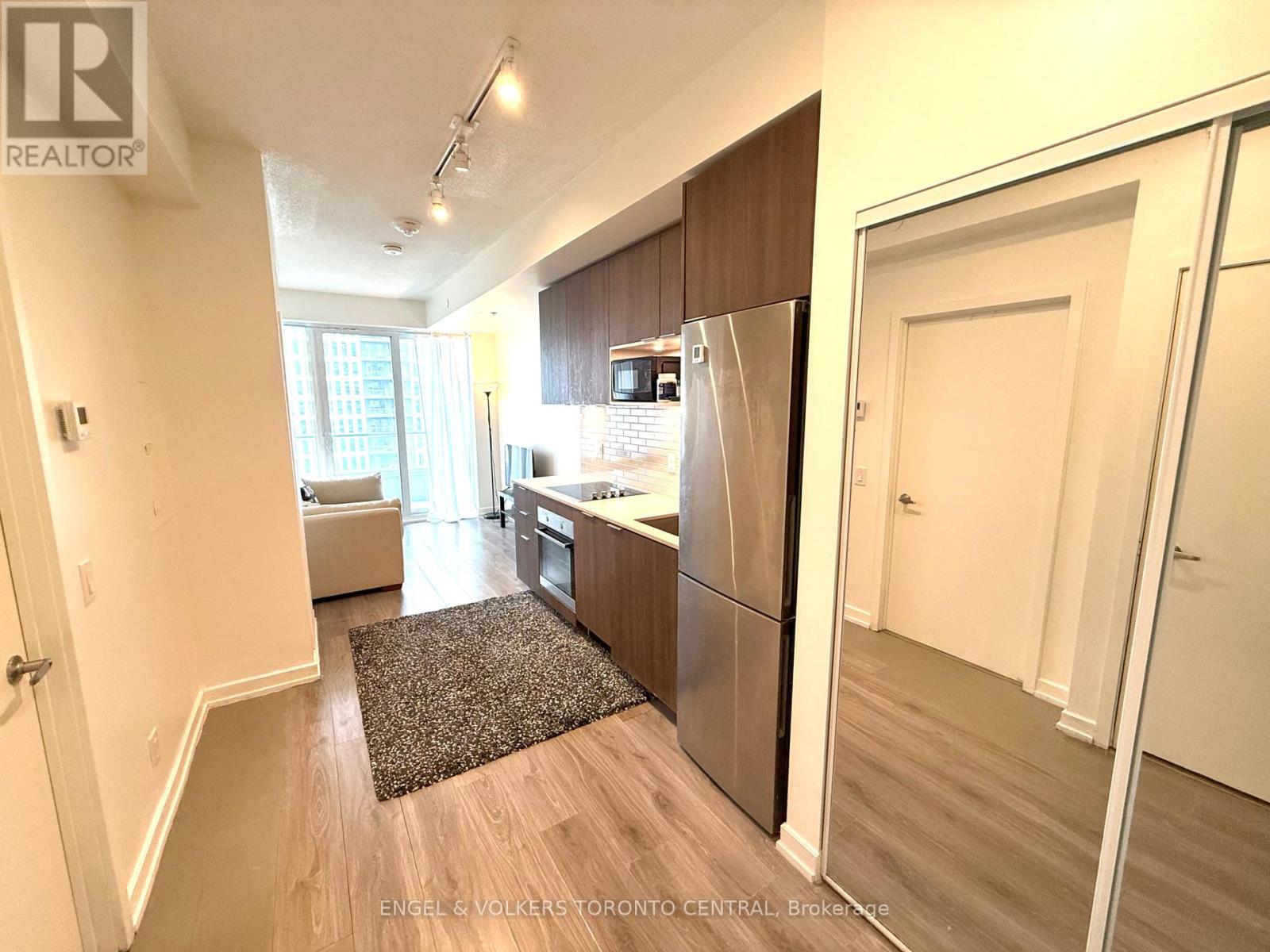 Photo 4 of 1011 20 Tubman Avenue, Toronto ON