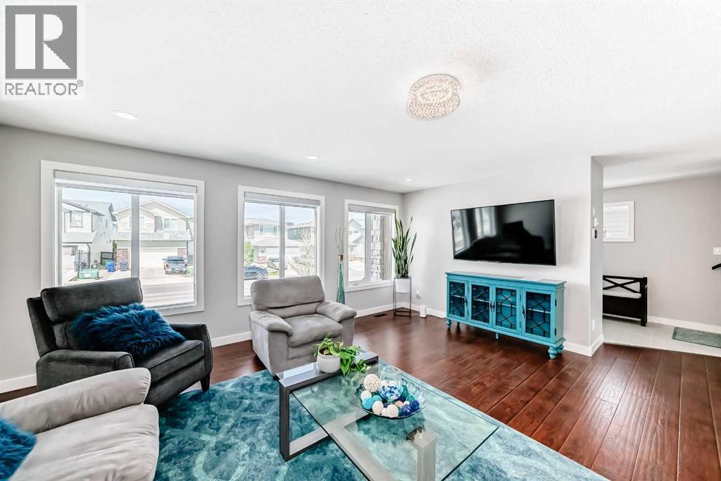 Photo 8 of 636 Aquitania Boulevard W, Lethbridge AB